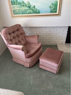 Rocking Chair with Ottoman
