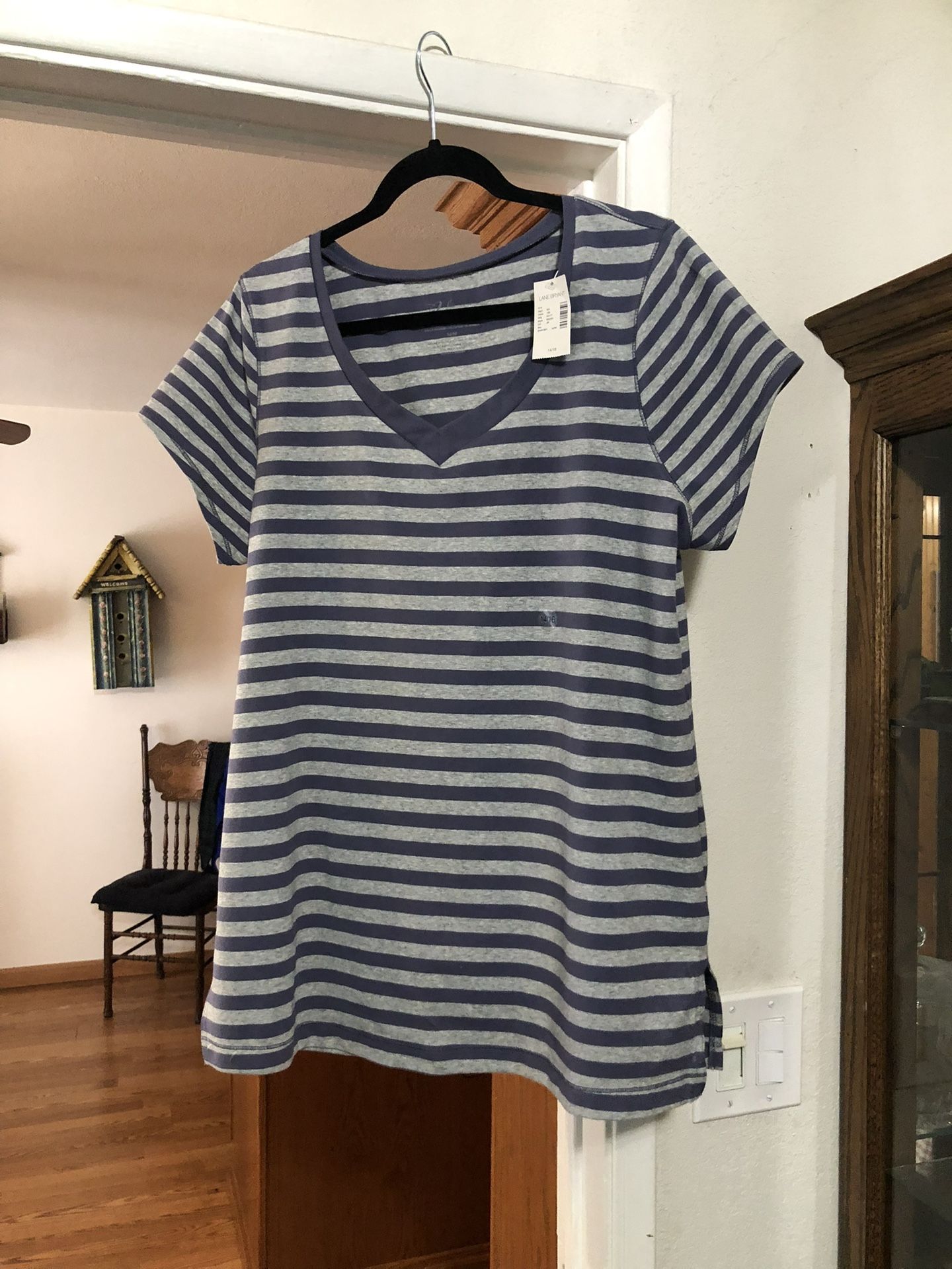 Womens Size 14 / 16 Modern Tee Striped Tunic Length . Brand New With tags. Made Of 95% Cotton & 5% Spandex . Brand Venezia (Lane Bryant).