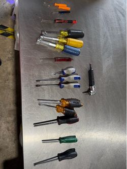 Mixed Screwdriver & Nut Driver Tool Lot w/ Right Angle Driver Attachment