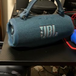 JBL Charge 6