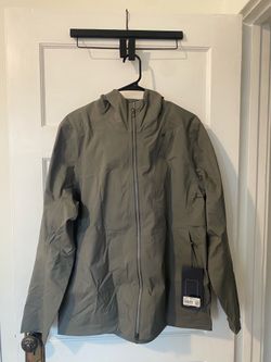 Lululemon Waterproof Full-Zip Rain Jacket Size: Medium Color: Rover