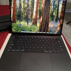 MacBook Pro  (M4) Space Grey16 GB Of Memory 512GB Storage 