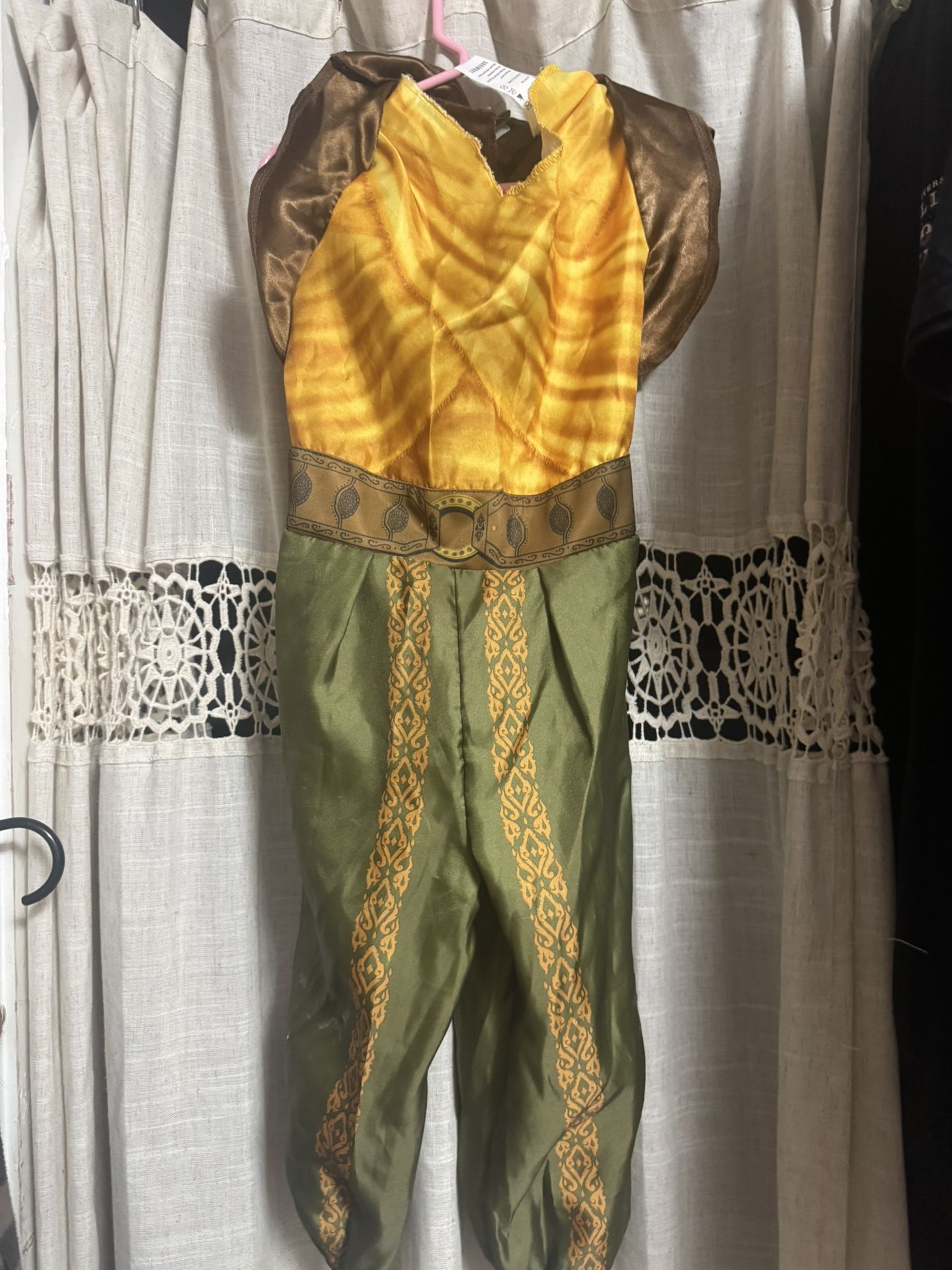 Raya Disney Size 4-6