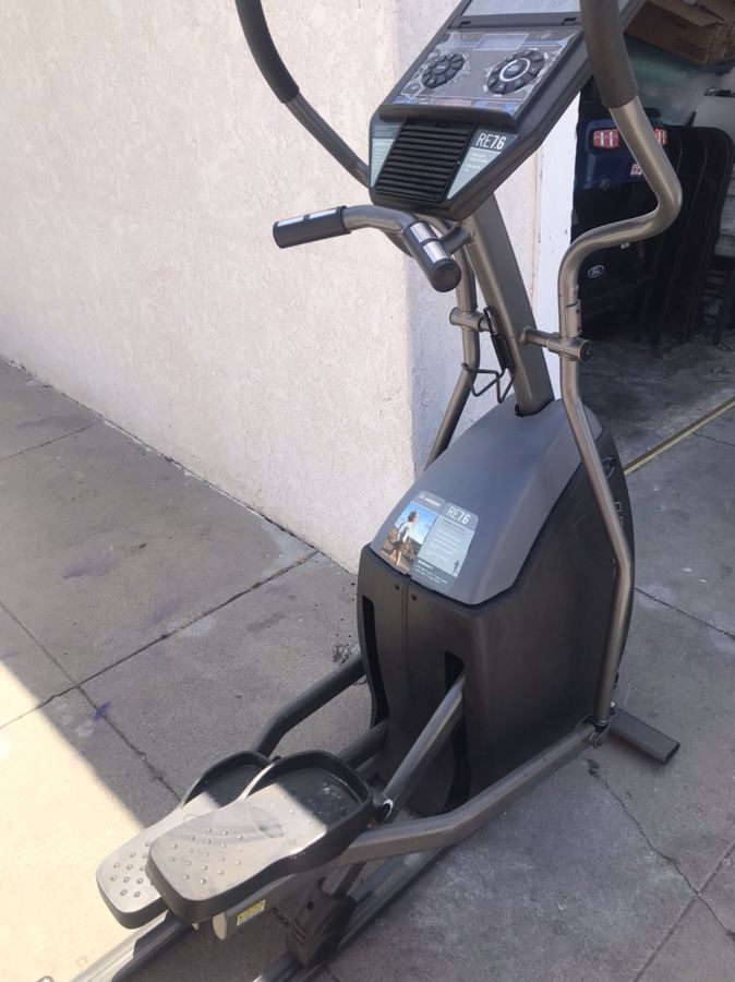 Horizon Fitness RE7.6 Elliptical
