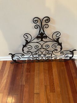 Decorative Solid Wrought Iron Wall Hanging
