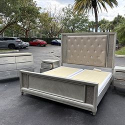 Beautiful Bedroom Set King Size Solid Wood Silver Color In Perfect Condition by Klaussner Furniture
