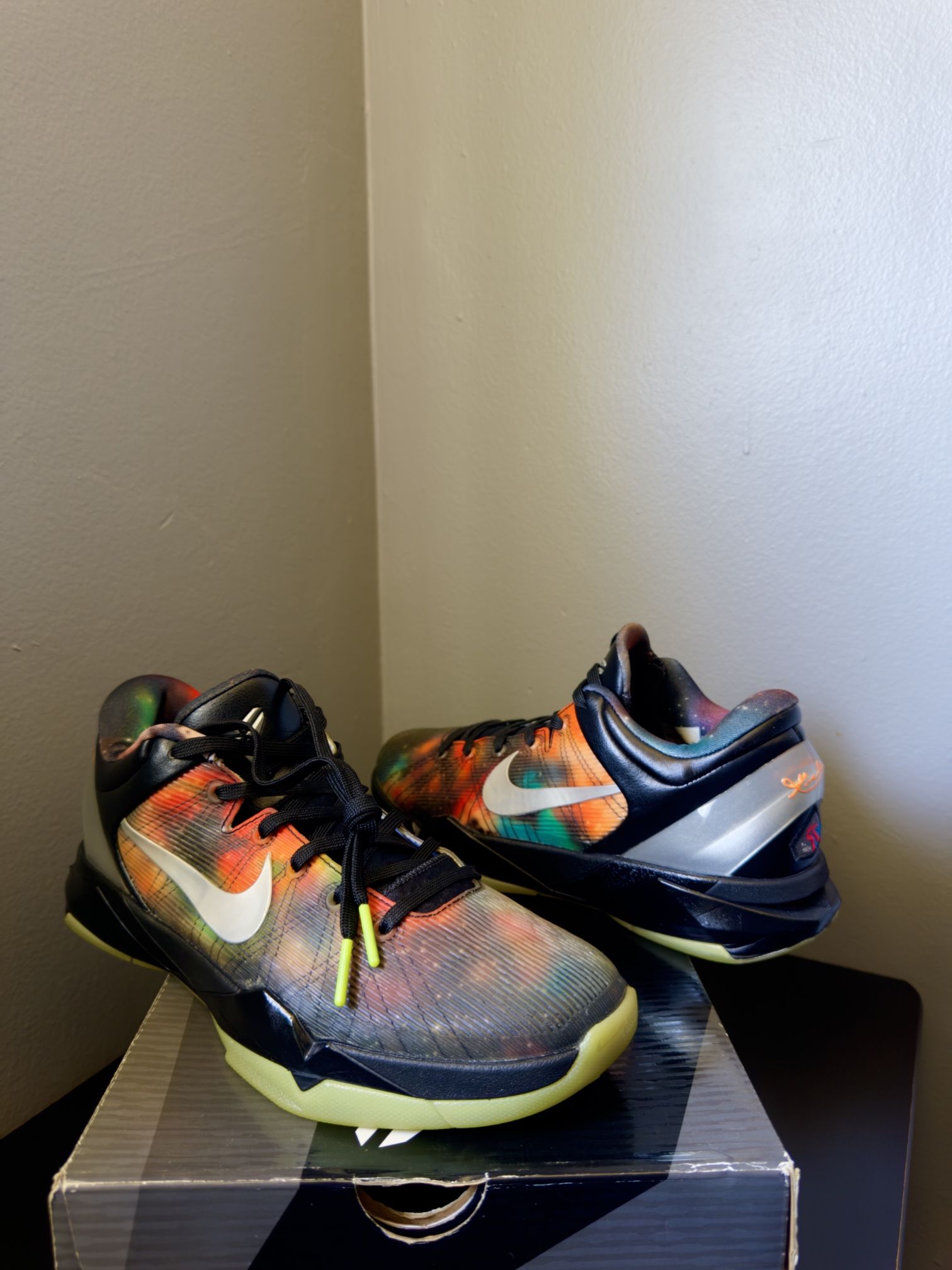 NIKE ZOOM KOBE VII GALAXY