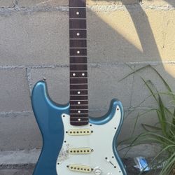 Electric Guitar Fender Stratocaster Lake Placid Blue Made in Mexico SN MN(contact info removed)