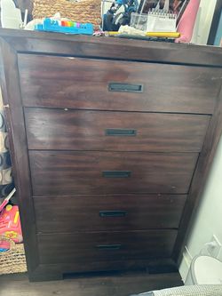 Dresser