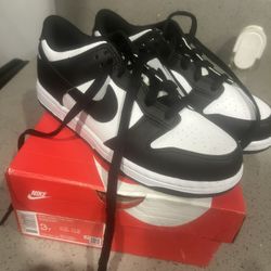 Nike Panda Dunks New Pick Up Now 50$ Size 3y