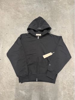 Essential Zip Uo Hoodie
