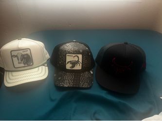 Caps