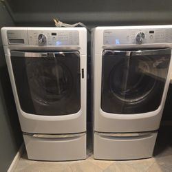 Maytag Maxima XL Washer & Dryer w/ Pedestals