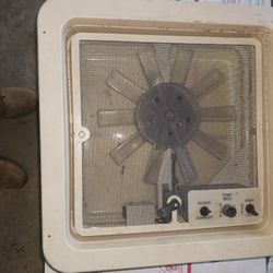 RV, Trailer Roof Ventilation Elac. Fan