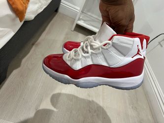 Jordan 11 cherry red 8.5
