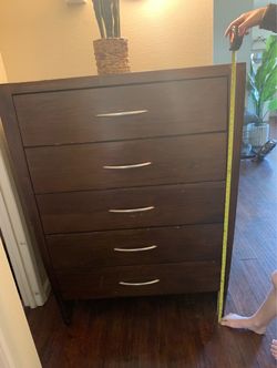 5 drawer wood dresser