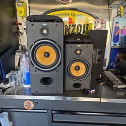 Set a b and w speakers