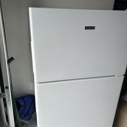 Hotpoint Refrigerator 