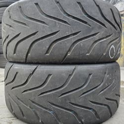 (2) 235 35 19 Toyo Tires 
