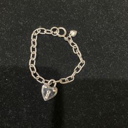 Juicy Couture Women’s bracelet  link chain Heart locket charm 7.5” long