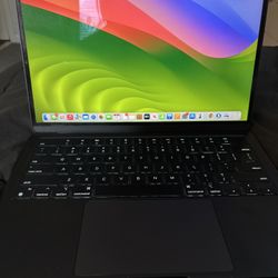 Macbook Air M2 - Midnight Blue