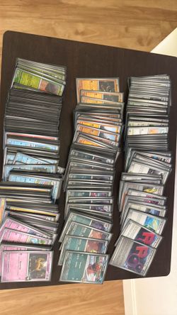 Near complete Destined Rivals Base Set