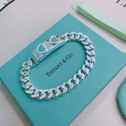 Tiffany & Co.Curb Link Bracelet size M