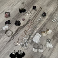  Jewelry Lot