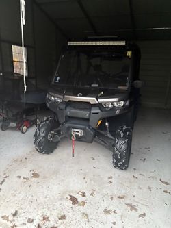 2017 CanAm DEFENDER HD8