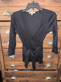 Women’s black 3/4 sleeve wrap top tie