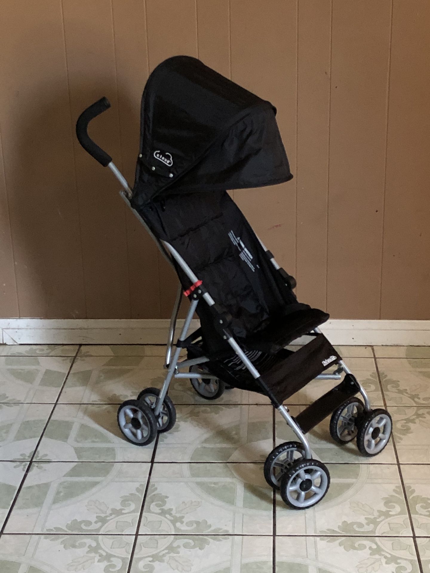 KOLCRAFT UMBRELLA LIGHT WEIGHT STROLLER !!!!