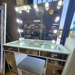 Elegant Vanity With Lights And Stool 