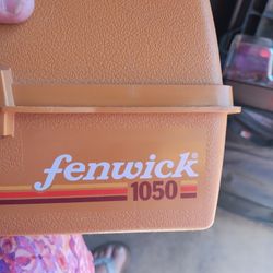 Vintage 80s Small Tackle Box 