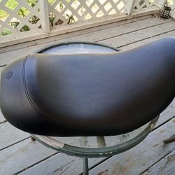 Low Profile Harley Davidson Solo Seat 