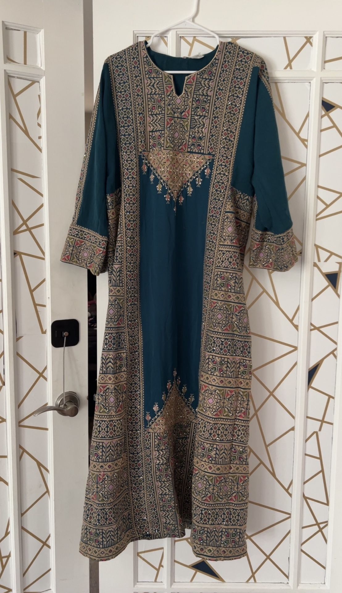 This is a traditional Palestinian thobe 