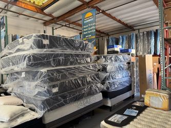 New Queen Mattress Liquidation !