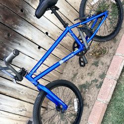 Free Agent Maverick BMX 