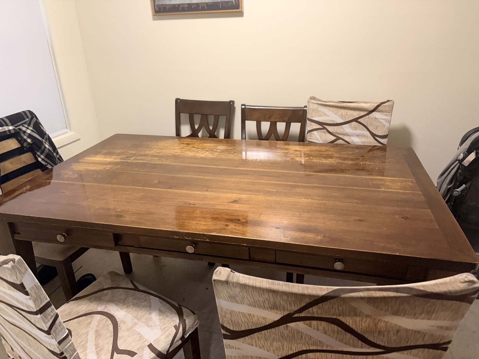Dining room table