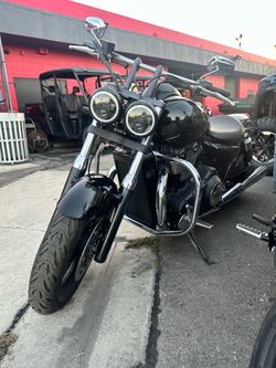 2016 triumph thunderbird storm