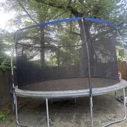 Trampoline 