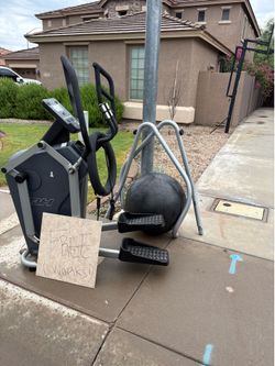 FREE ON CURB (It Works Perfect)