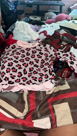 Girls Pink Leopard Print Sweatshirt