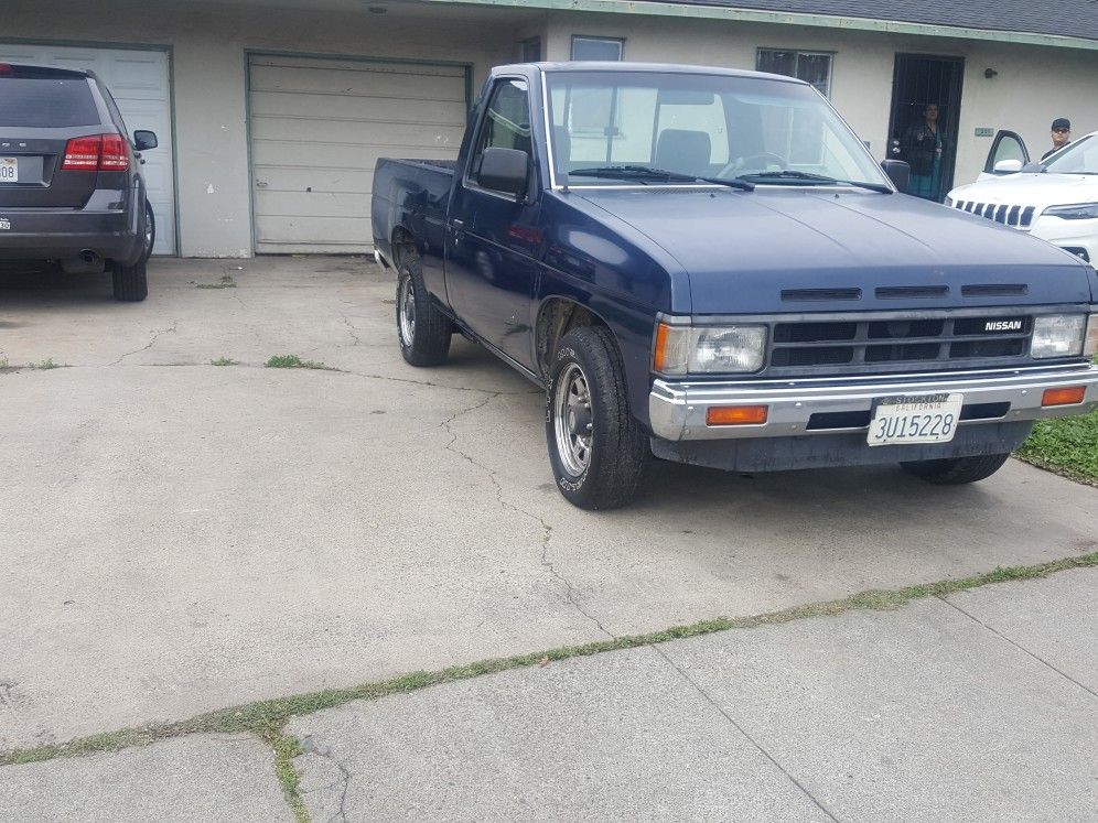 1989 Nissan Pickup