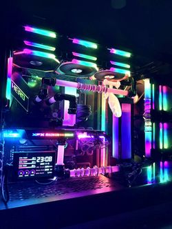 Gaming PC — Ryzen 9 5900X / Radeon 6900 XT / 32GB DDR4 / 2TB SSD / Custom Liquid Cooling Loop