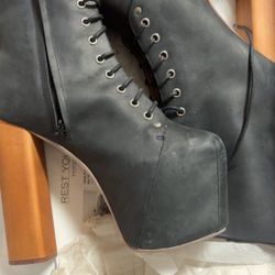 Tall Boot 