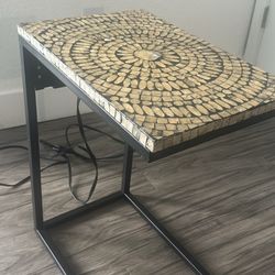 Table With Charge 