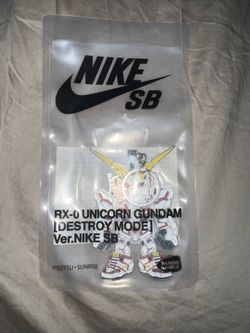 Nike SB x Unicorn Gundam Keychain