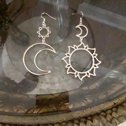 Cute Sun And Moon Earrings 