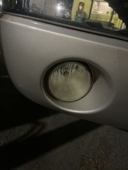 2004 GMC Sierra Stock Fog Lights 