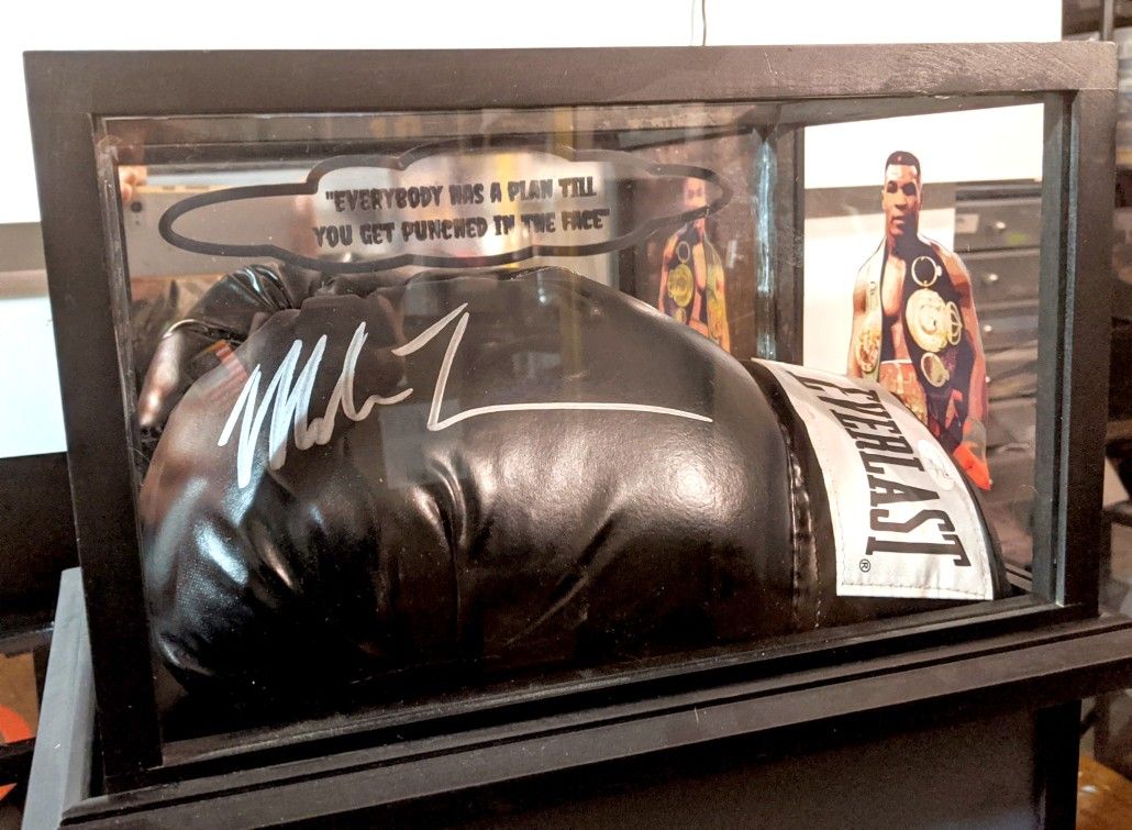 MIKE TYSON SIGNED AUTOGRAPHED BOXING GLOVE JSA COA & HOLOGRAM CUSTOM GLASS MIRRORED TYSON CASE